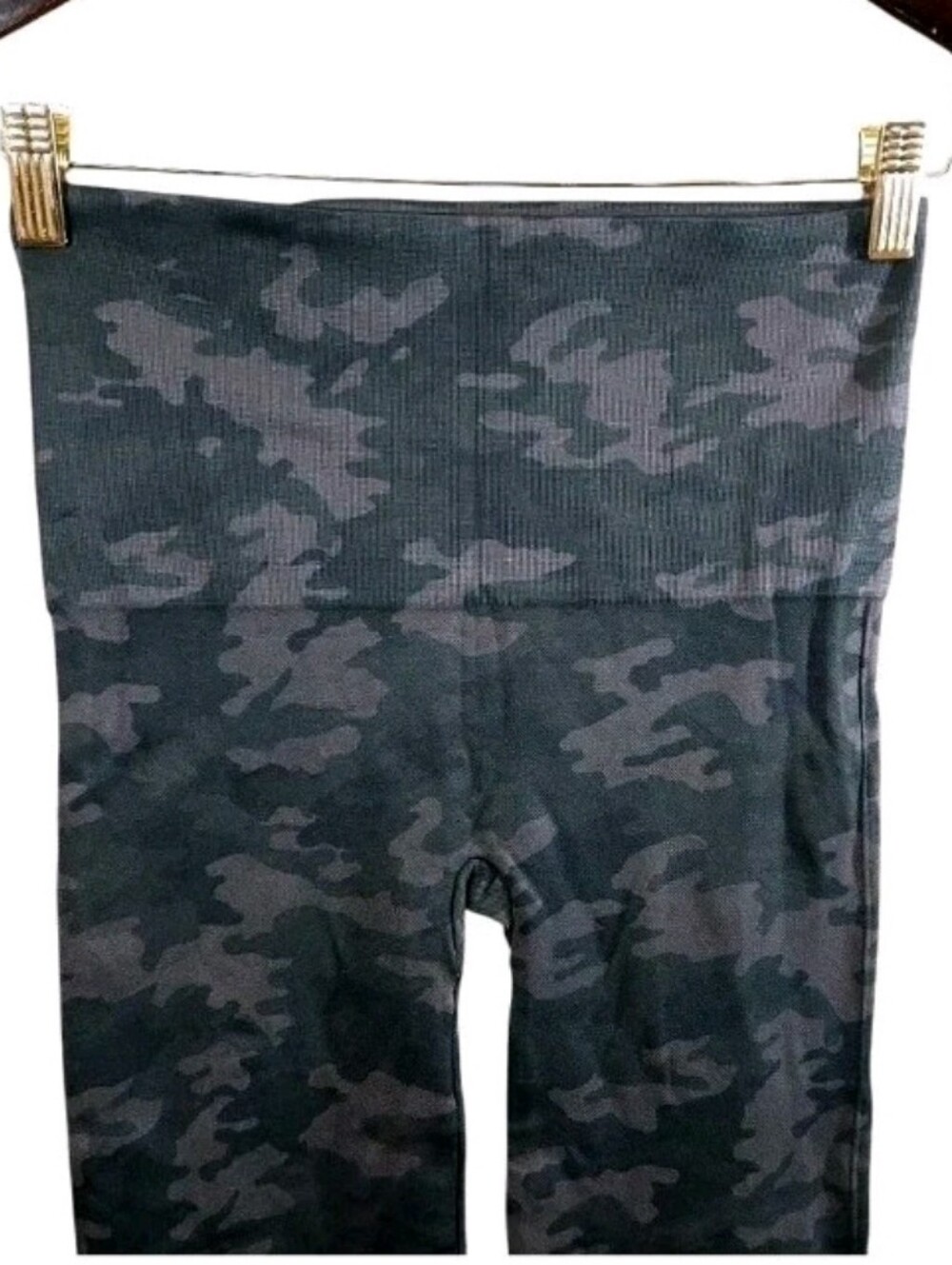 SPANX Look At Me Now Seamless Camo Shaping Leggings in Black Women's L NWT - Picture 9 of 10